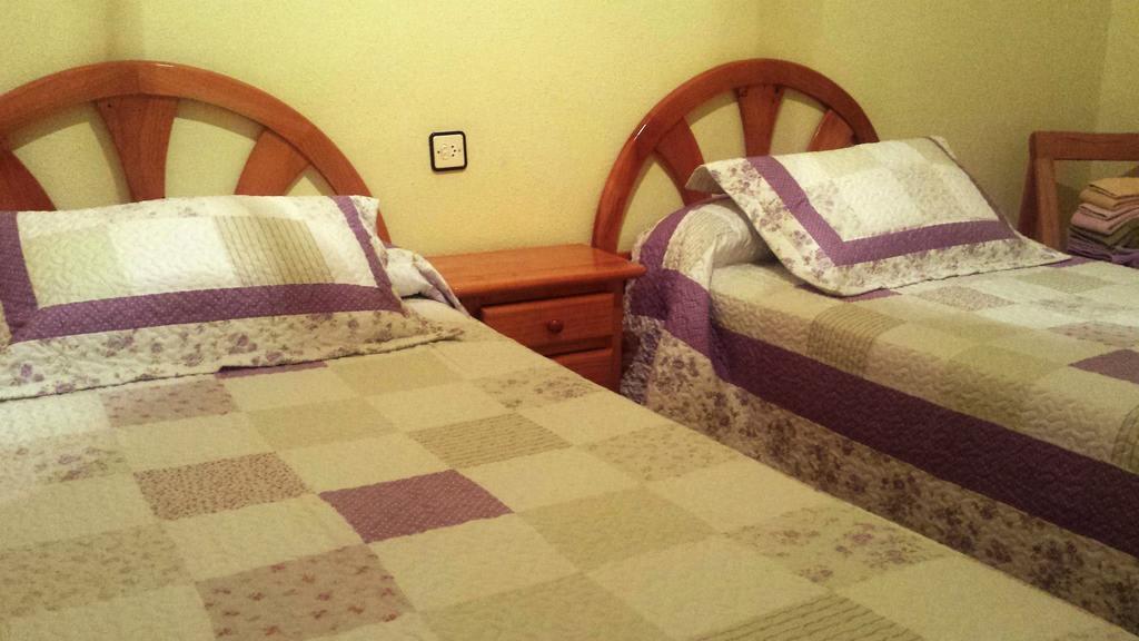 Hostal Rural Casa Castro Alberuela de la Liena الغرفة الصورة