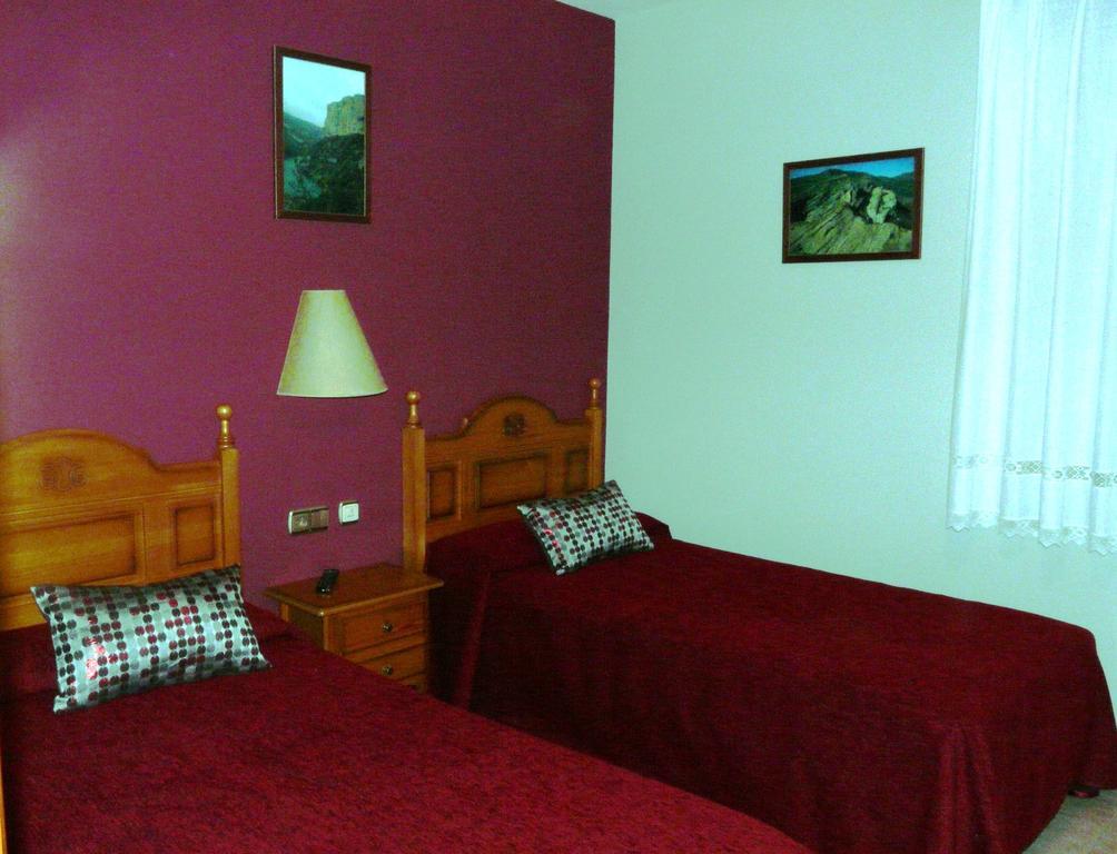 Hostal Rural Casa Castro Alberuela de la Liena المظهر الخارجي الصورة