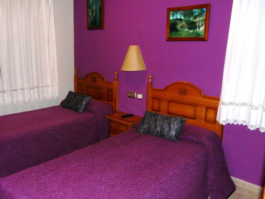 Hostal Rural Casa Castro Alberuela de la Liena الغرفة الصورة
