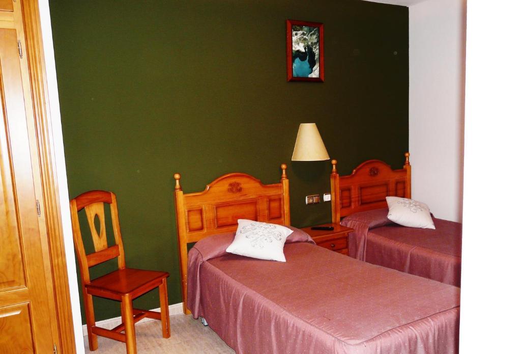 Hostal Rural Casa Castro Alberuela de la Liena الغرفة الصورة
