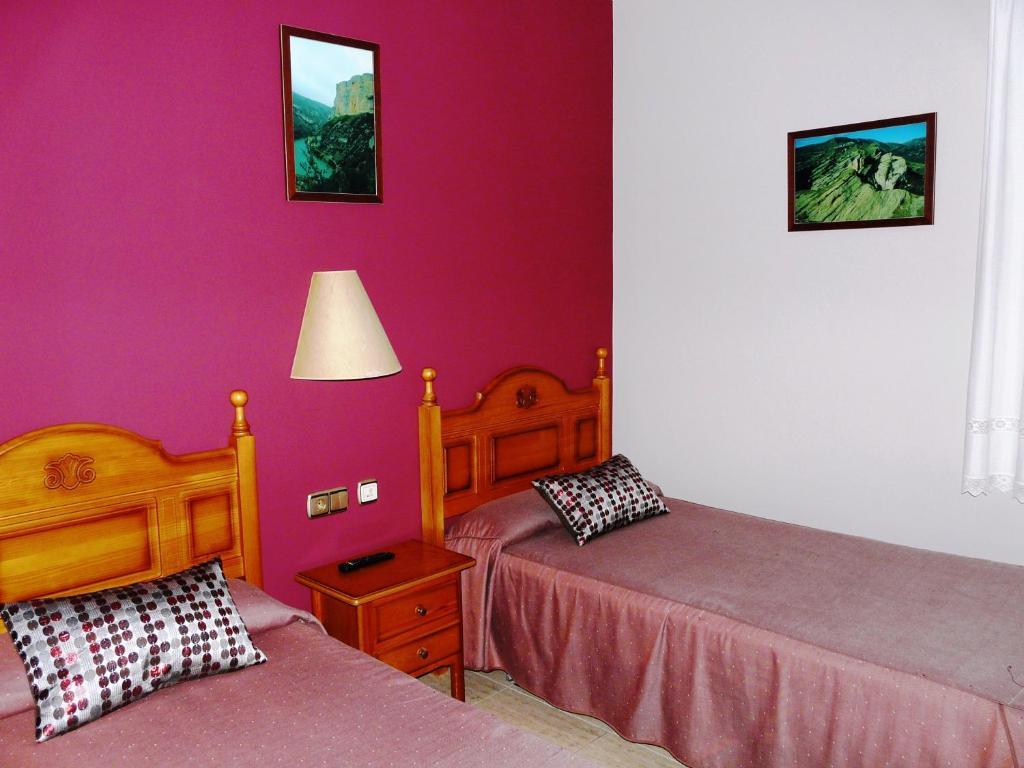 Hostal Rural Casa Castro Alberuela de la Liena المظهر الخارجي الصورة