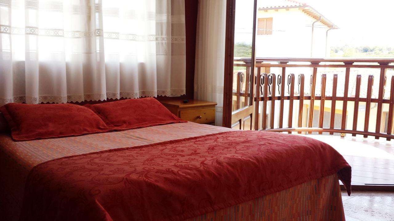 Hostal Rural Casa Castro Alberuela de la Liena المظهر الخارجي الصورة